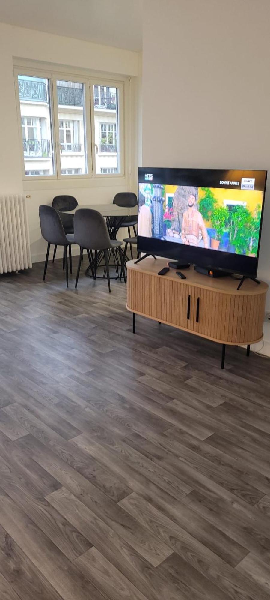 3 Bedrooms 16 - Michel Ange Parijs